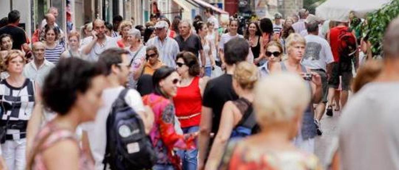 El turismo impulsará este verano la creación de 30.000 puestos de trabajo en las islas