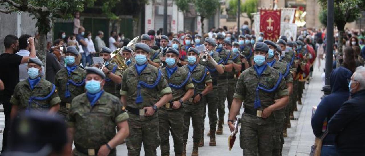 La Brilat acompañó a la procesión.   | // BERNABÉ/ANA AGRA