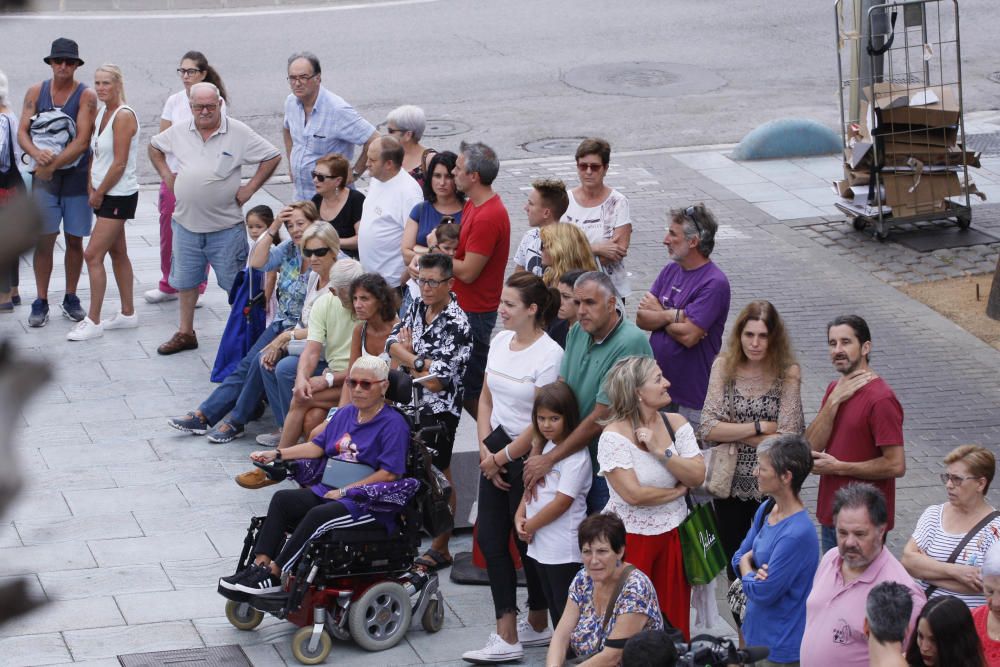 Concentració per condemnar l'agressió sexual múltiple a una turista a Platja d'Aro