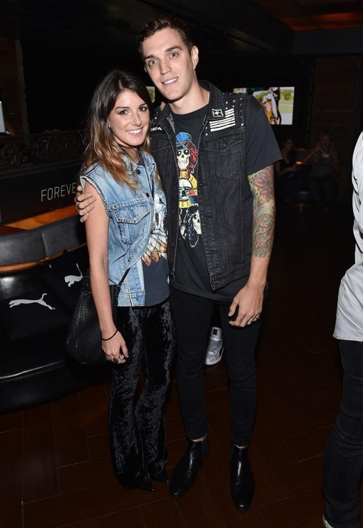 Shenae Grimes y Josh Beech