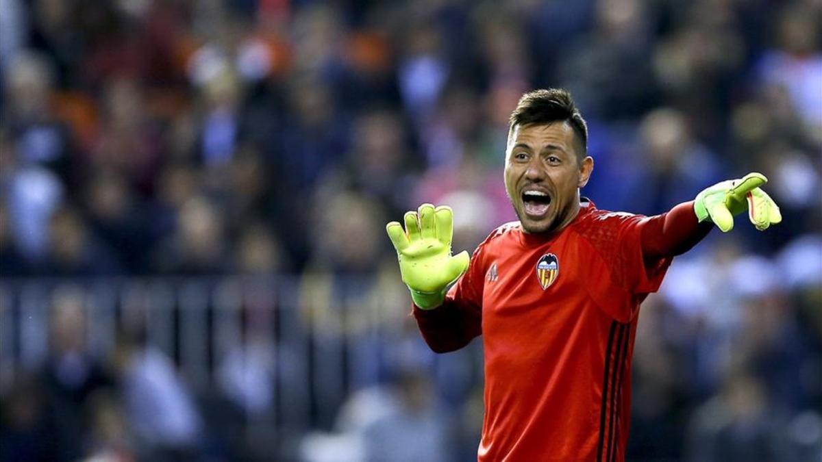 Diego Alves regresa a Brasil