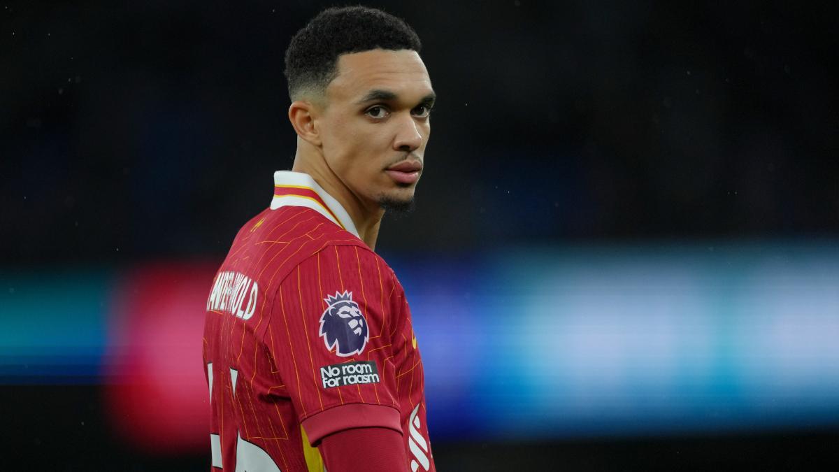 Slot defiende a Trent: “Su bajo rendimiento hoy no es por los rumores del Real Madrid”