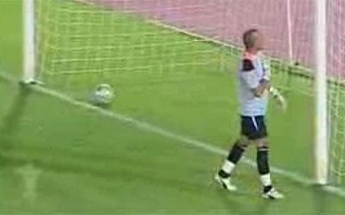 El gol més tonto del món.