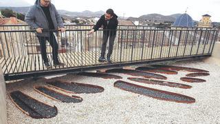 Tesoro arqueológico en Monóvar: Hallan una necrópolis andalusí con una embarazada y niños bajo la Torre del Reloj