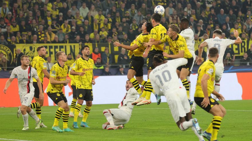 Resumen y highlights del Dortmund 0 - 0 Milan de la Jornada 2 de la Fase de Grupos de la Champions League