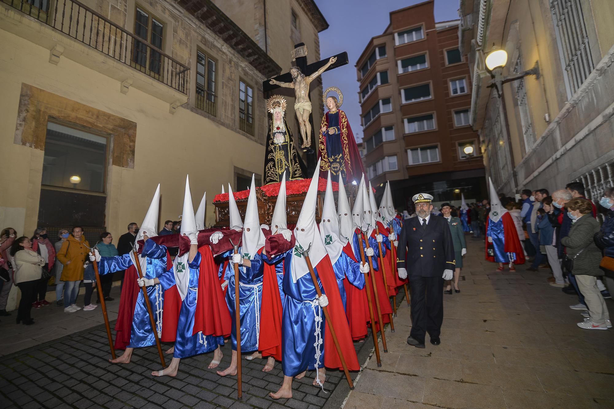 EN IMÁGENES: Los sanjuaninos protagonizan la procesión de la Tercera Palabra en Avilés