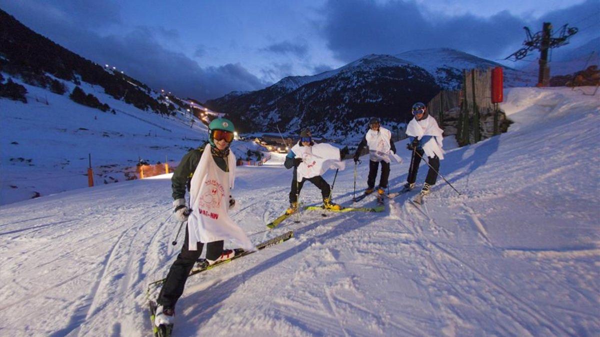 Vall de Núria celebra la esquiada nocturna decana del Pirineo