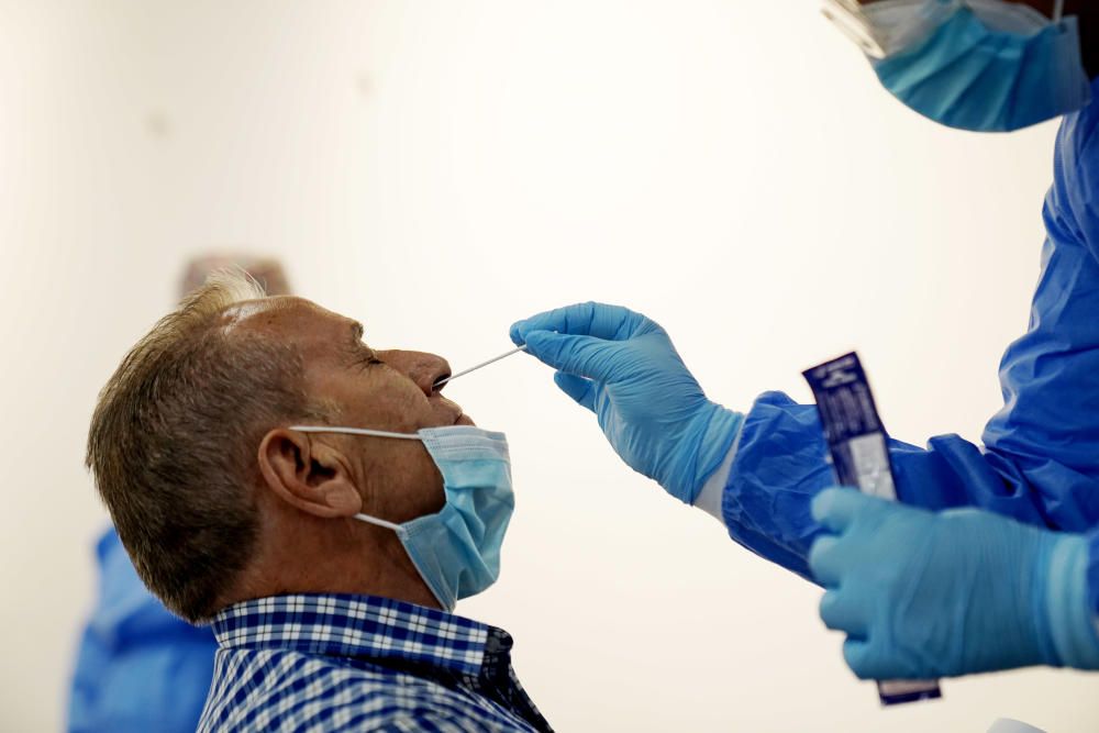 Pruebas PCR en zonas confinadas de Madrid