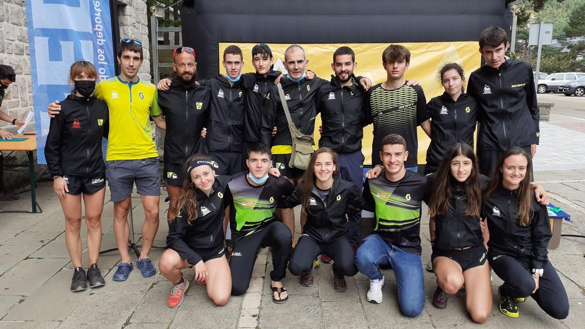 El equipo de la Federación Aragonesa de Montañismo.