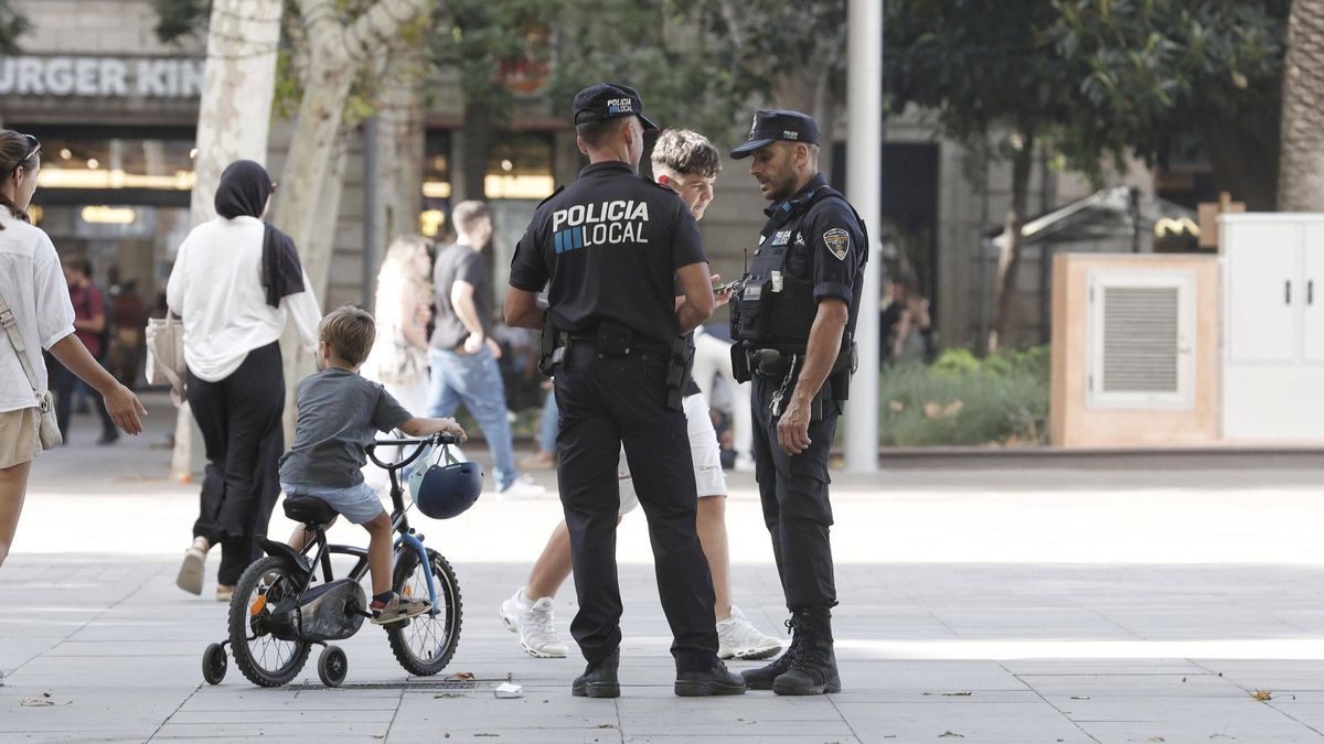 Palma dará "diplomas cívicos" a quien limpie los excrementos de su perro o circule en patinete respetando la normativa