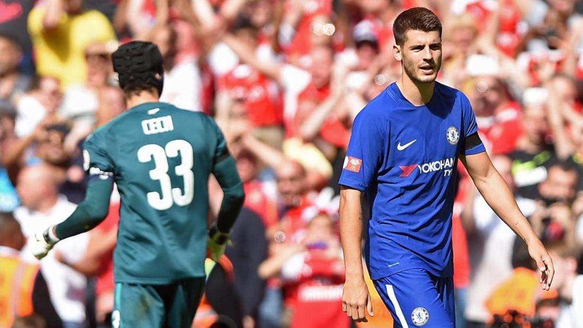 Morata no pudo batir a Cech desde el punto de penalti