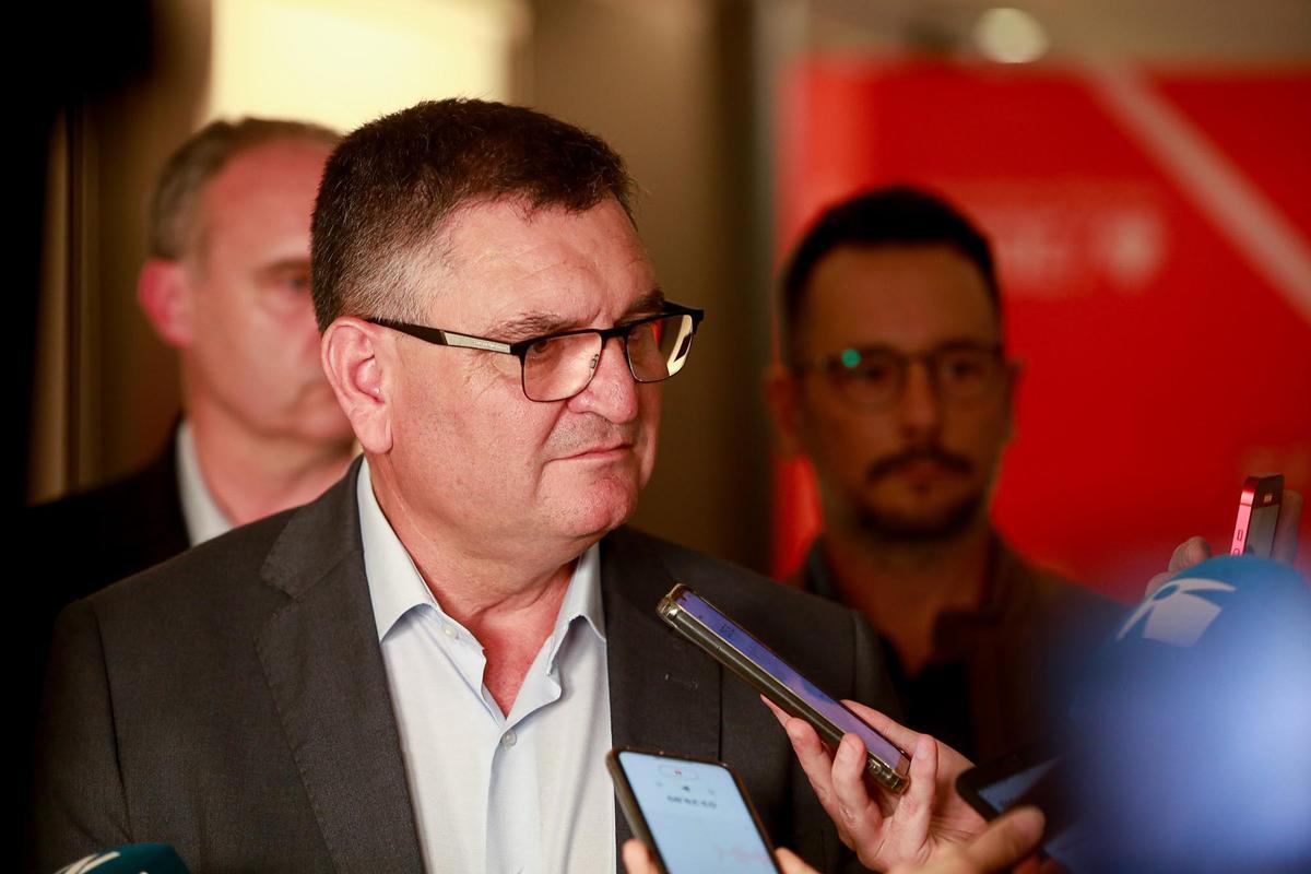 Galería del momento del escrutinio del PSOE en Ibiza Galería del momento del escrutinio del PSOE en Ibiza