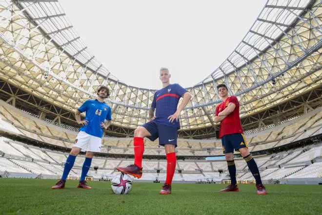 MotoGP estrena el estadio del Mundial de fútbol de Catar 2022