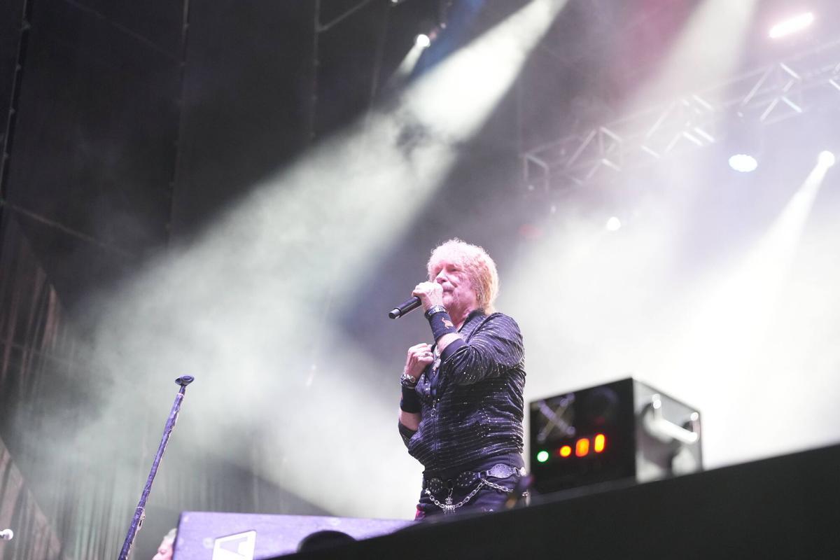 Medina Azahara desata la nostalgia en su último concierto en Badajoz