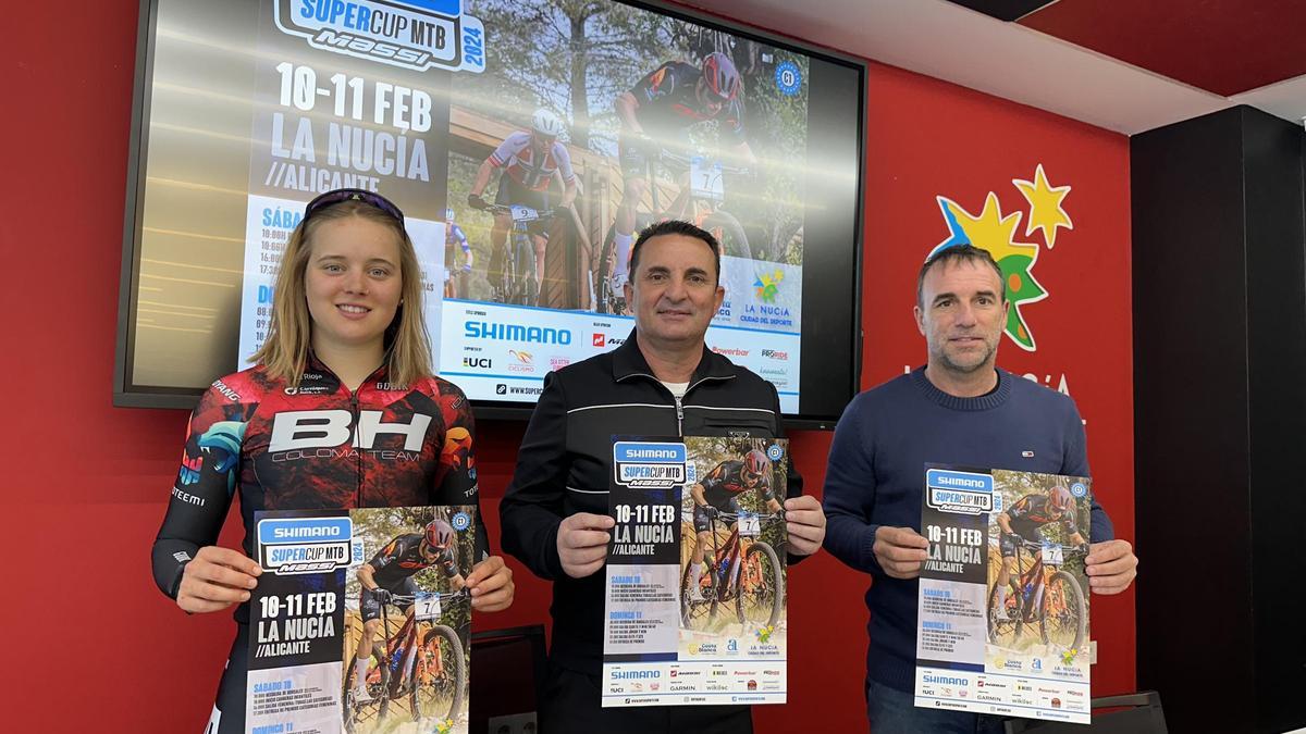 Sofía Waite, Bernabé Cano y Albert Balcells en la presentación de la Shimano Super Cup Massi