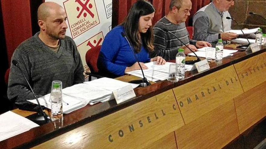 D&#039;esquerra a dreta, Mas, Alarcón, Puig i Caelles, al ple de dijous