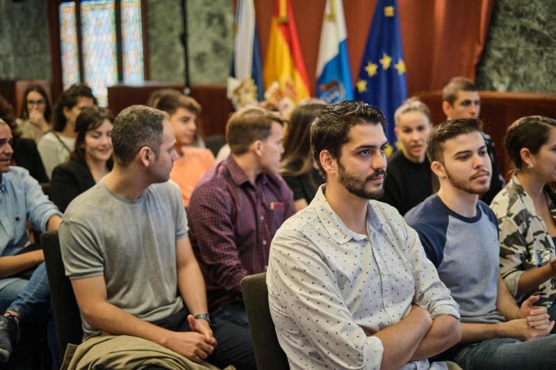 Entrega de Becas África en el Cabildo de Tenerife