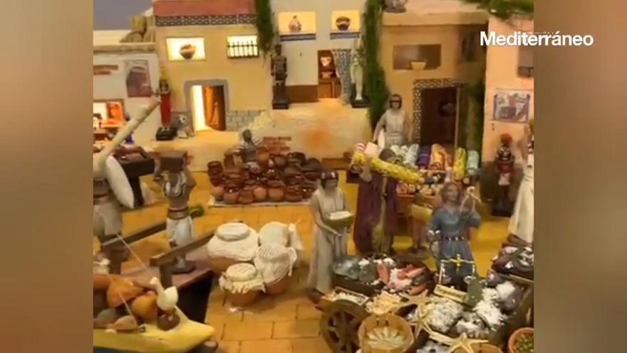 El espectacular belén en tres alturas que un matrimonio de Castellón convierte en una obra de arte cada Navidad
