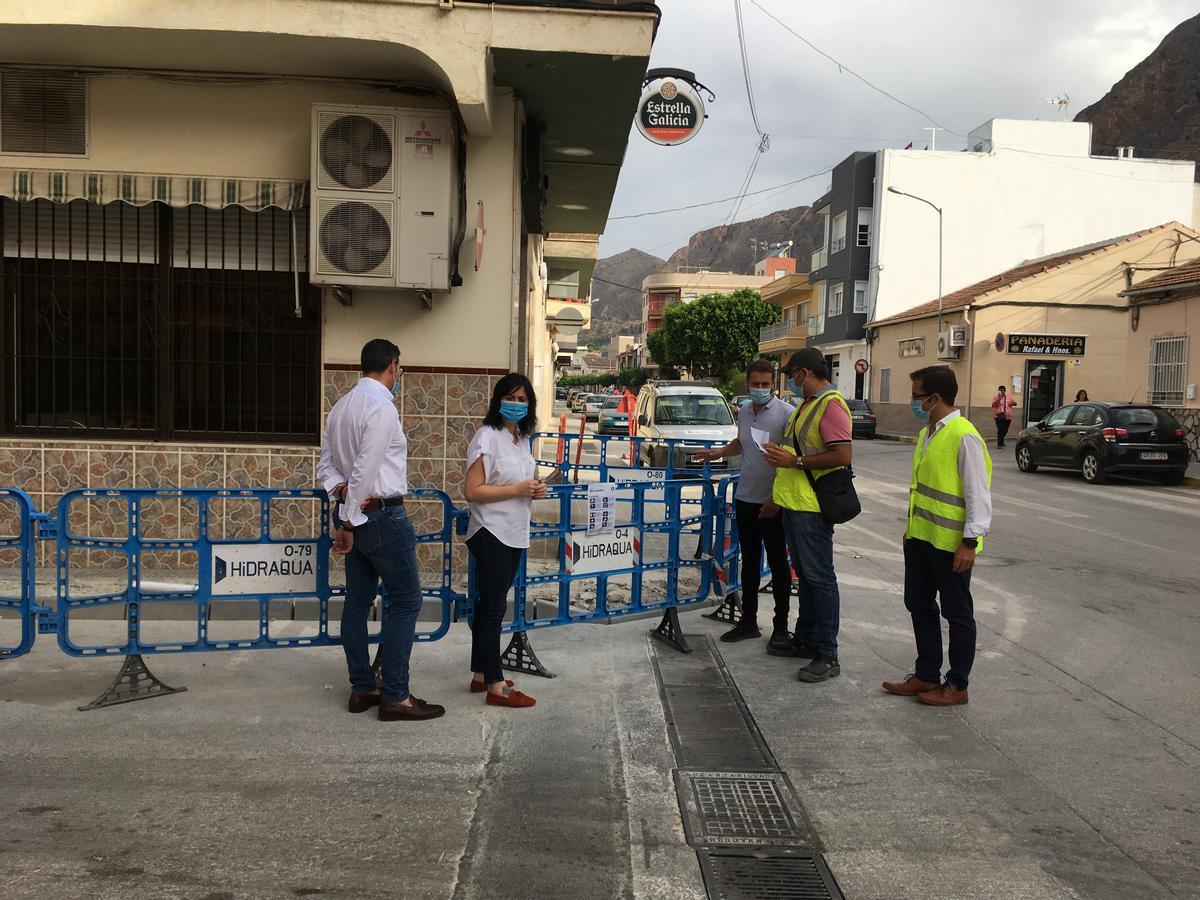 Obras de renovación de la red de agua potable de Redován en una imagen de archivo