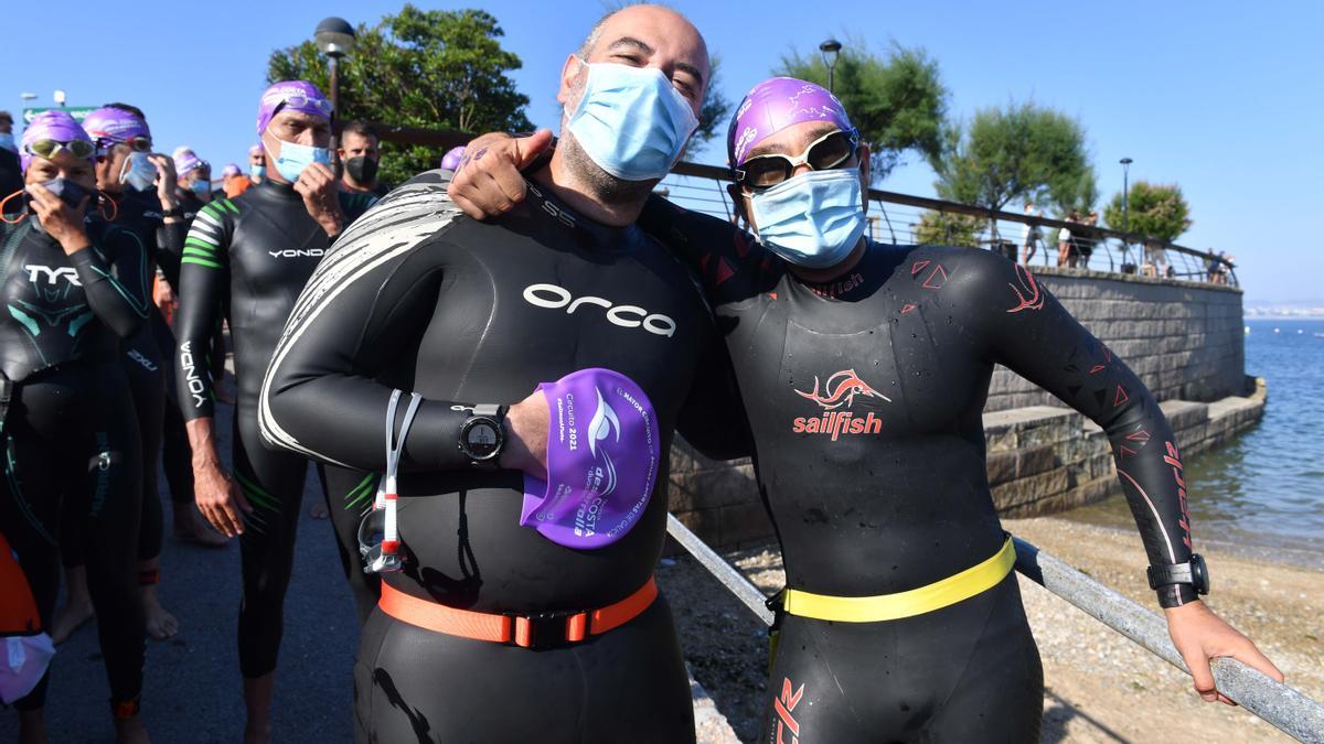 400 nadadores en la Travesía Costa Oleiros