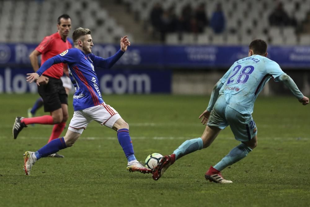 El partido entre el Real Oviedo y el Barcelona B, en imágenes