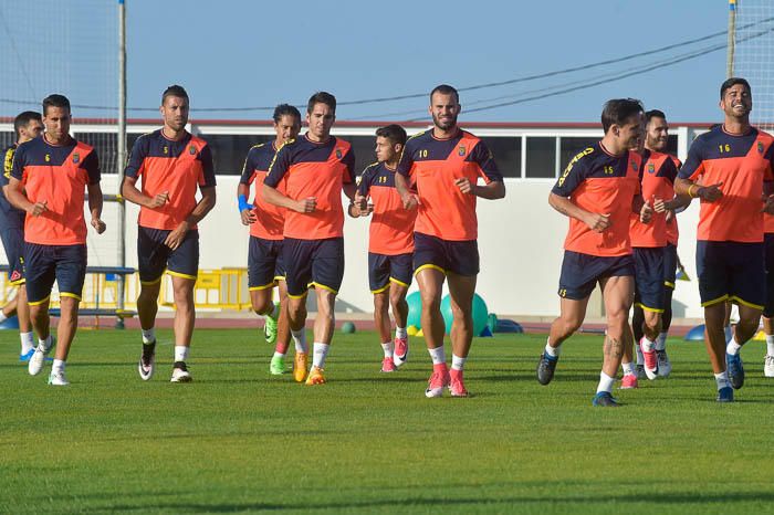 Entrenamiento de la Unión Deportiva Las Palmas ...