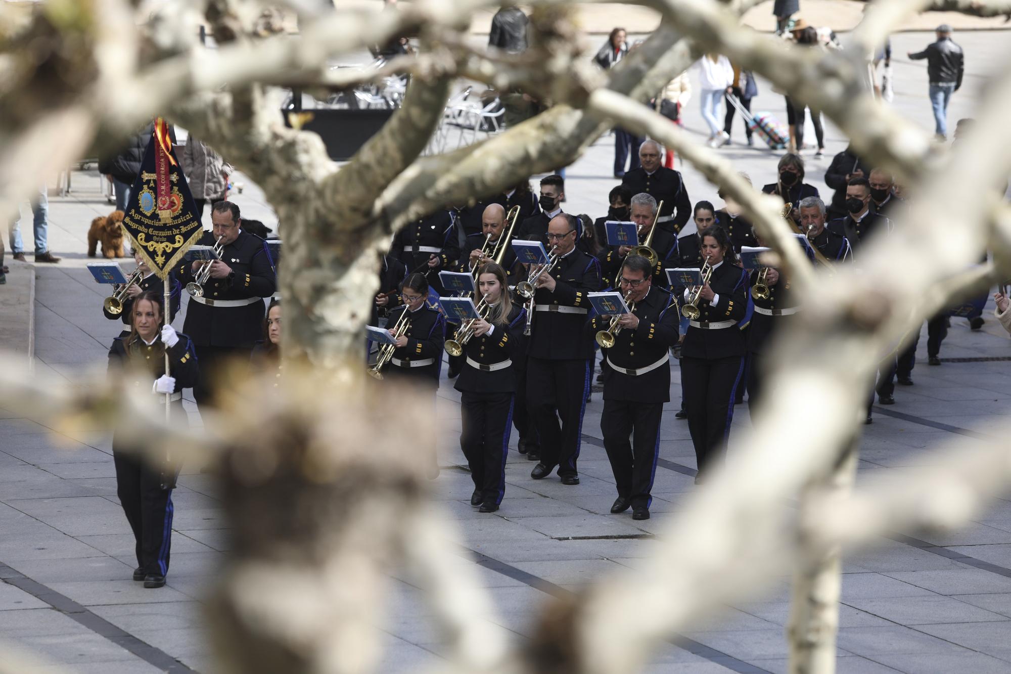 EN IMÁGENES: El pregón en San Nicolás de Bari abre la Semana Santa de Avilés