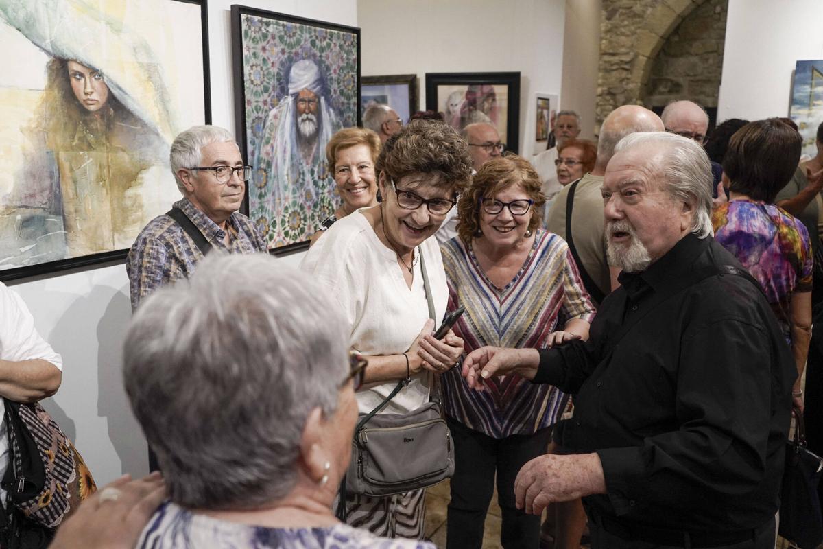 La inauguració de les pintures de Rafael López Pozo, en imatges