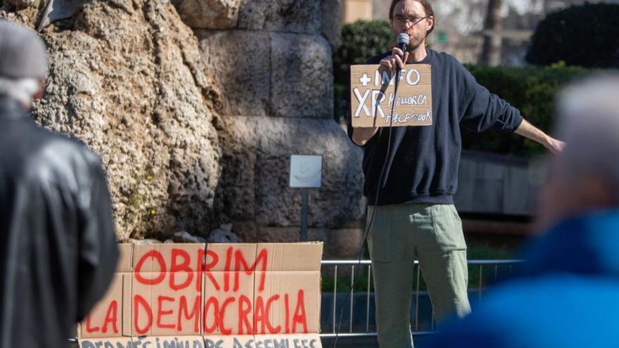 La Asamblea por el Clima aprueba limitar la entrada de personas y vehículos a la isla