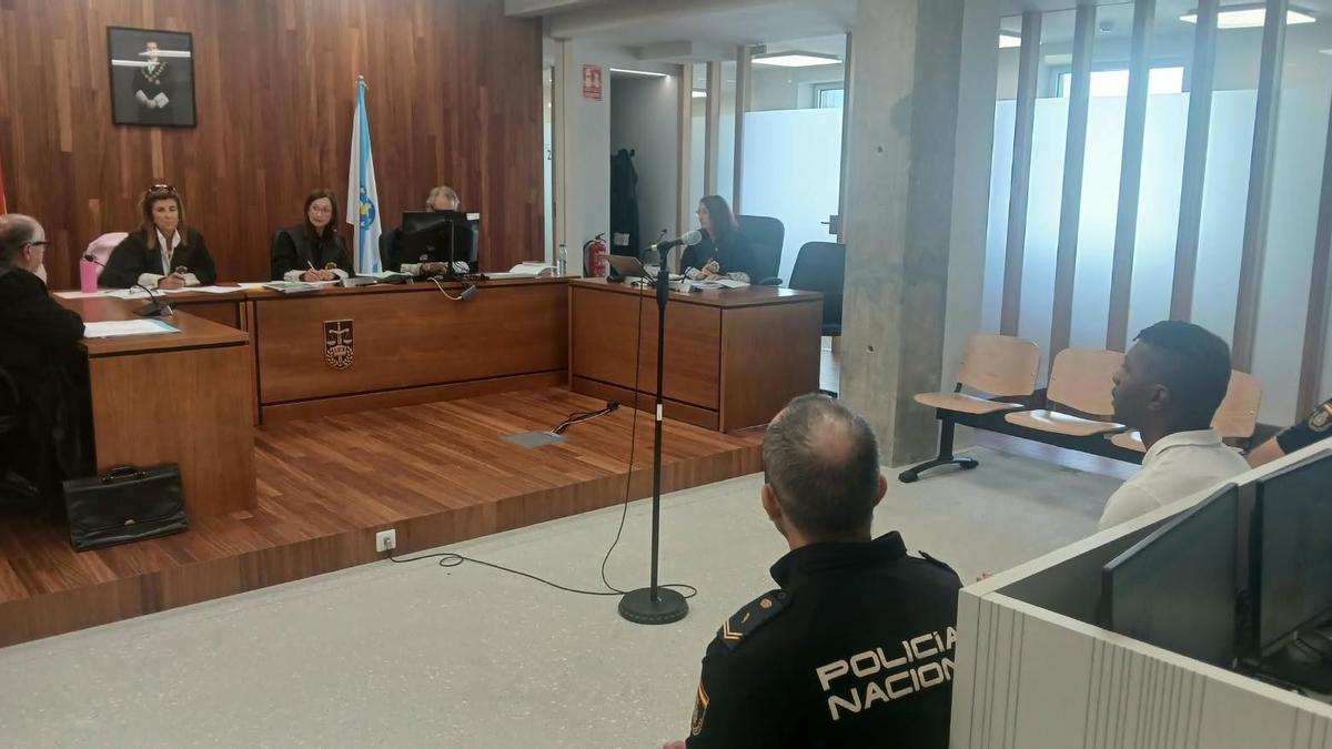 Dos tatuajes de «Amor» y «Odio», pruebas clave en un robo en Vigo