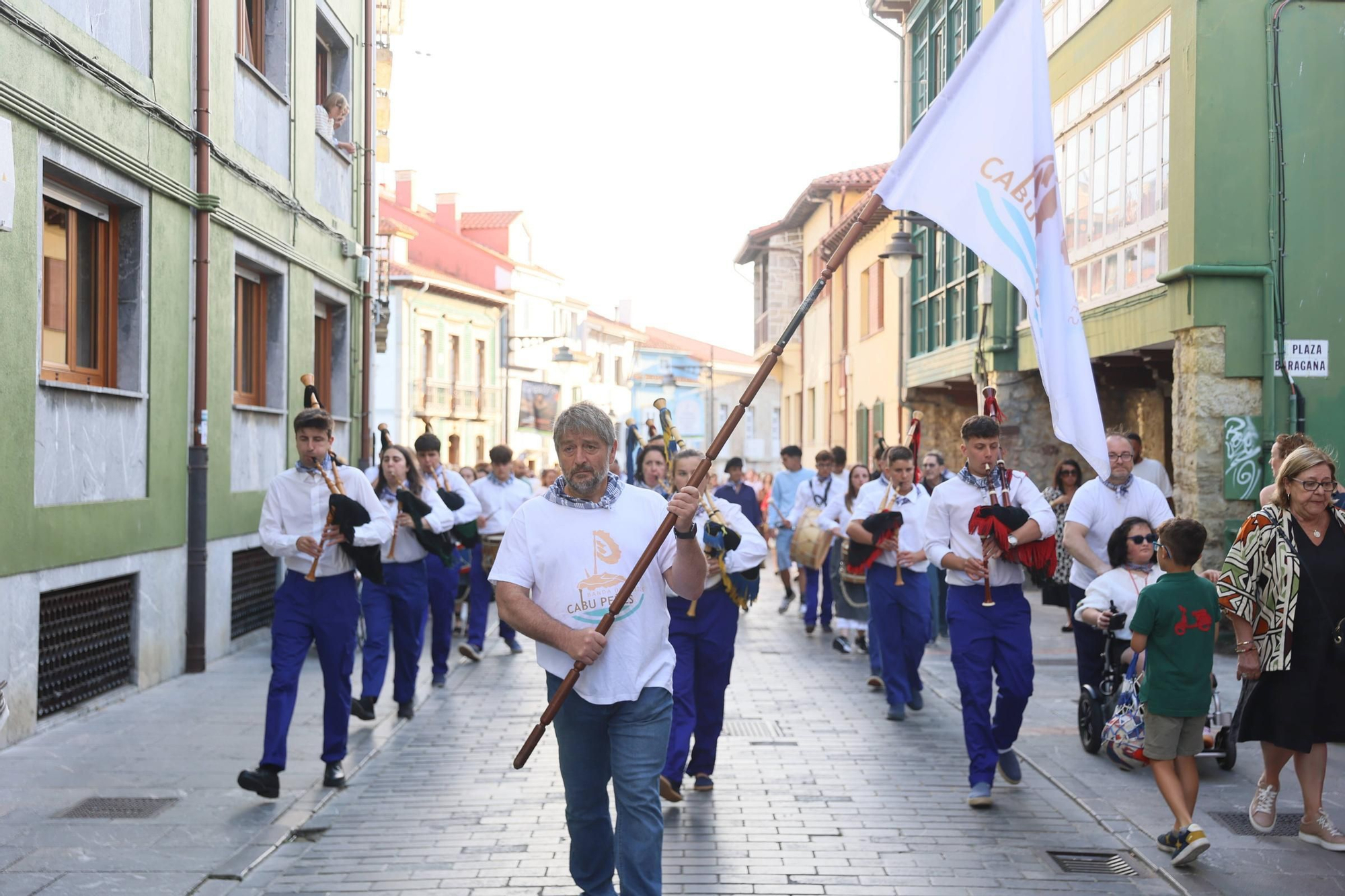 EN IMÁGENES: La procesión de "la llamada de la mar" en el Carmen de Luanco