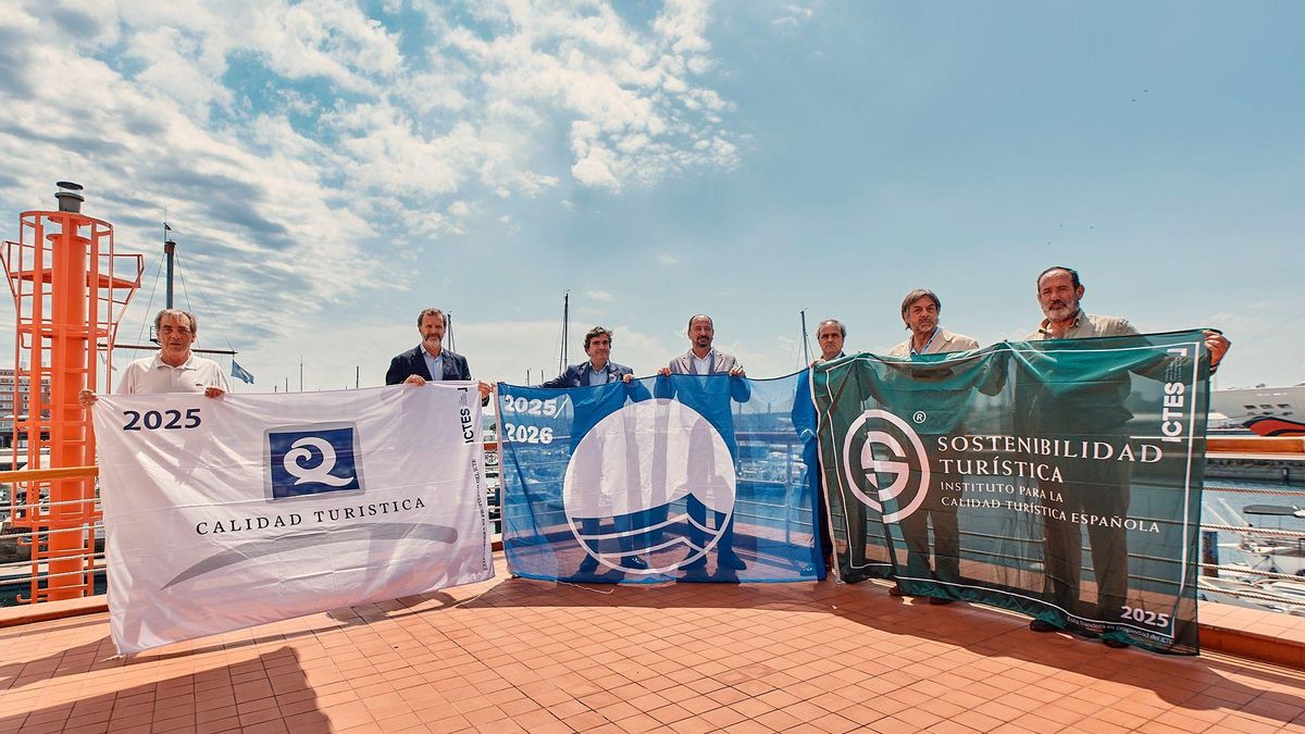 Entrega de banderas en el Náutico de A Coruña
