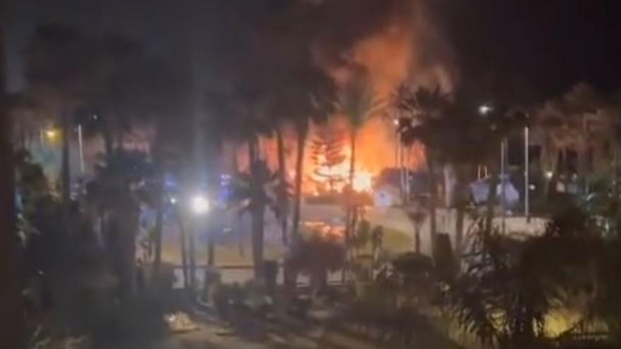 La Policía investiga el incendio de un chiringuito en Marbella