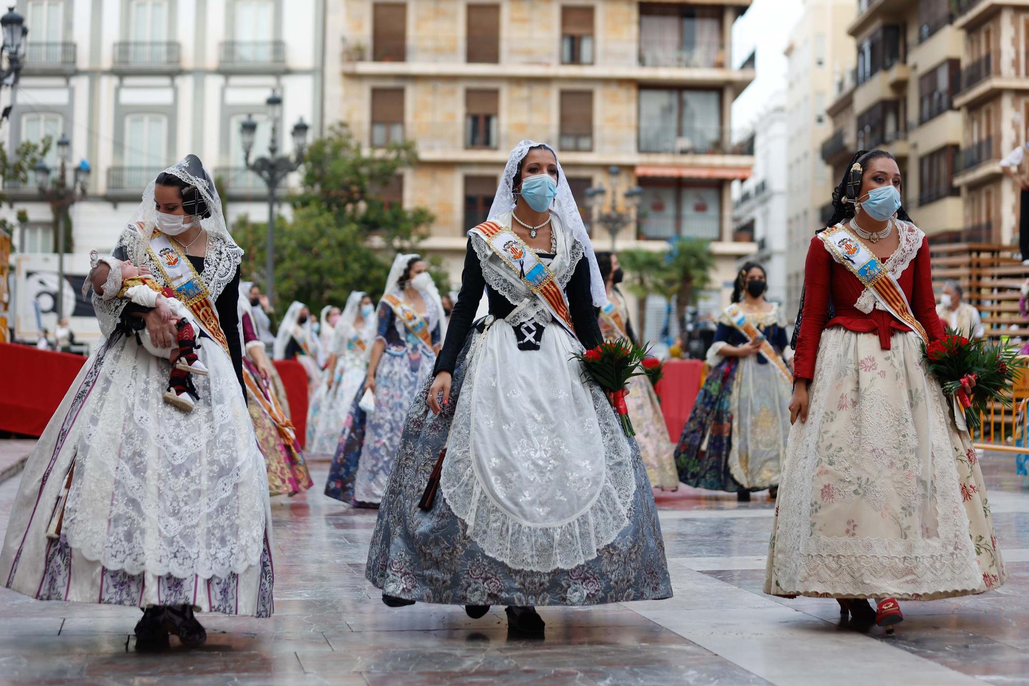 Búscate en el segundo día de Ofrenda por la calle Caballeros (entre las 17.00 y las 18.00 horas)