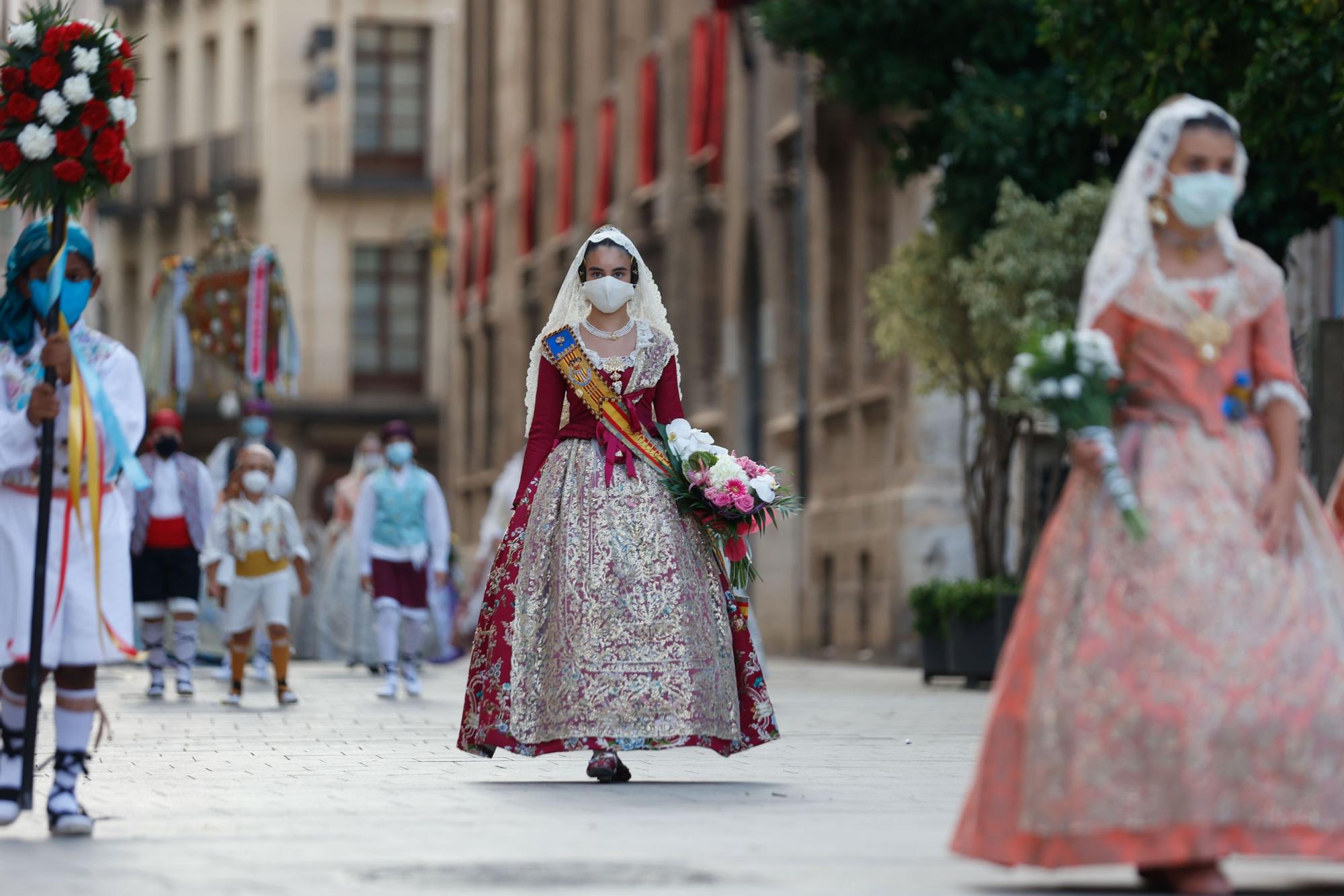 Búscate en el segundo día de Ofrenda por la calle Caballeros (entre las 18.00 y las 19.00 horas)