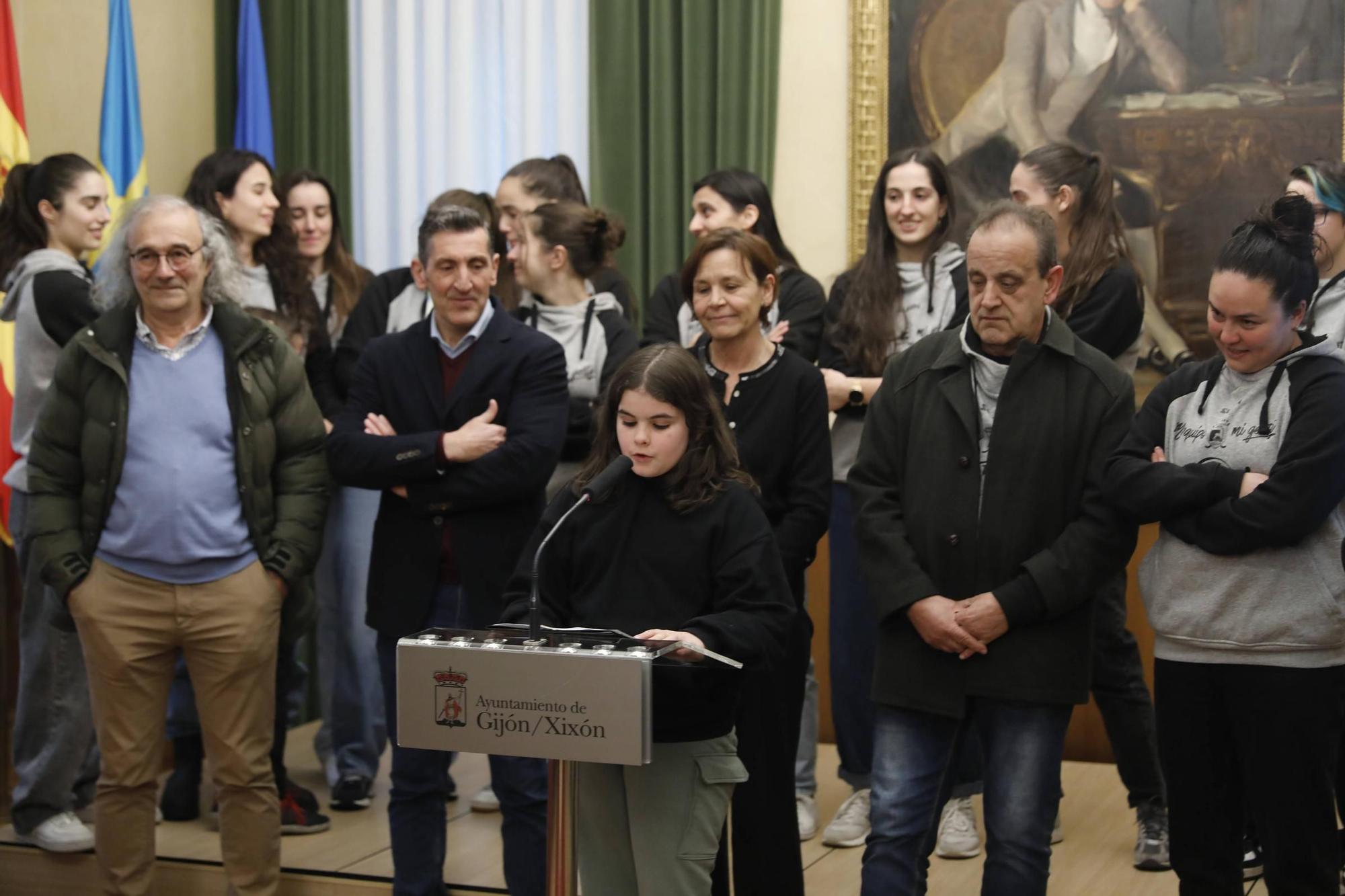 La recepción en el Ayuntamiento a las jugadoras del Telecable Gijón, en imágenes