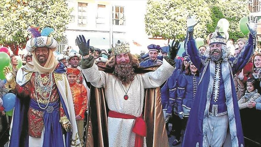 LOS REYES MAGOS DE CABRA TIENEN YA LAS PERSONAS QUE LOS ENCARNARáN EN EL 2018