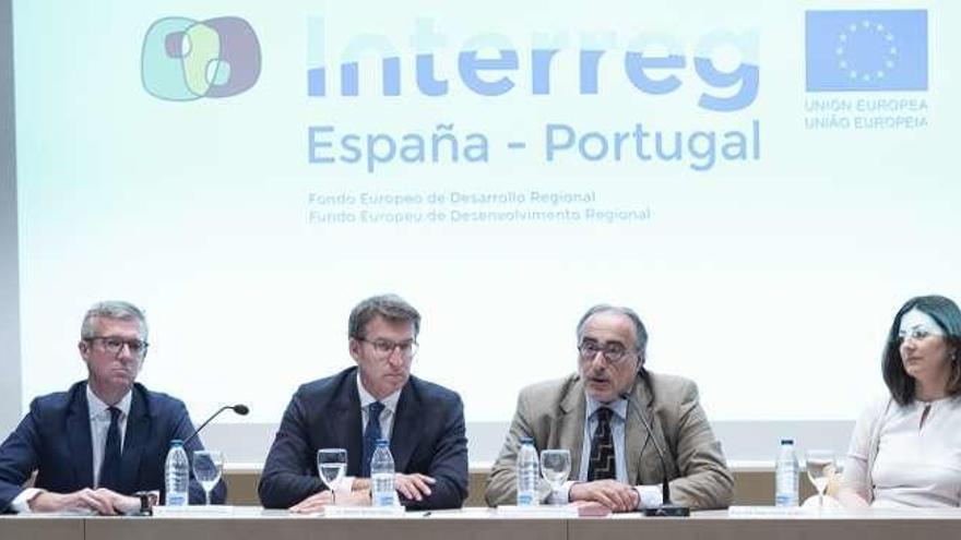 Rueda y Feijóo durante el acto de cooperación transfronteriza celebrado ayer en Vigo.