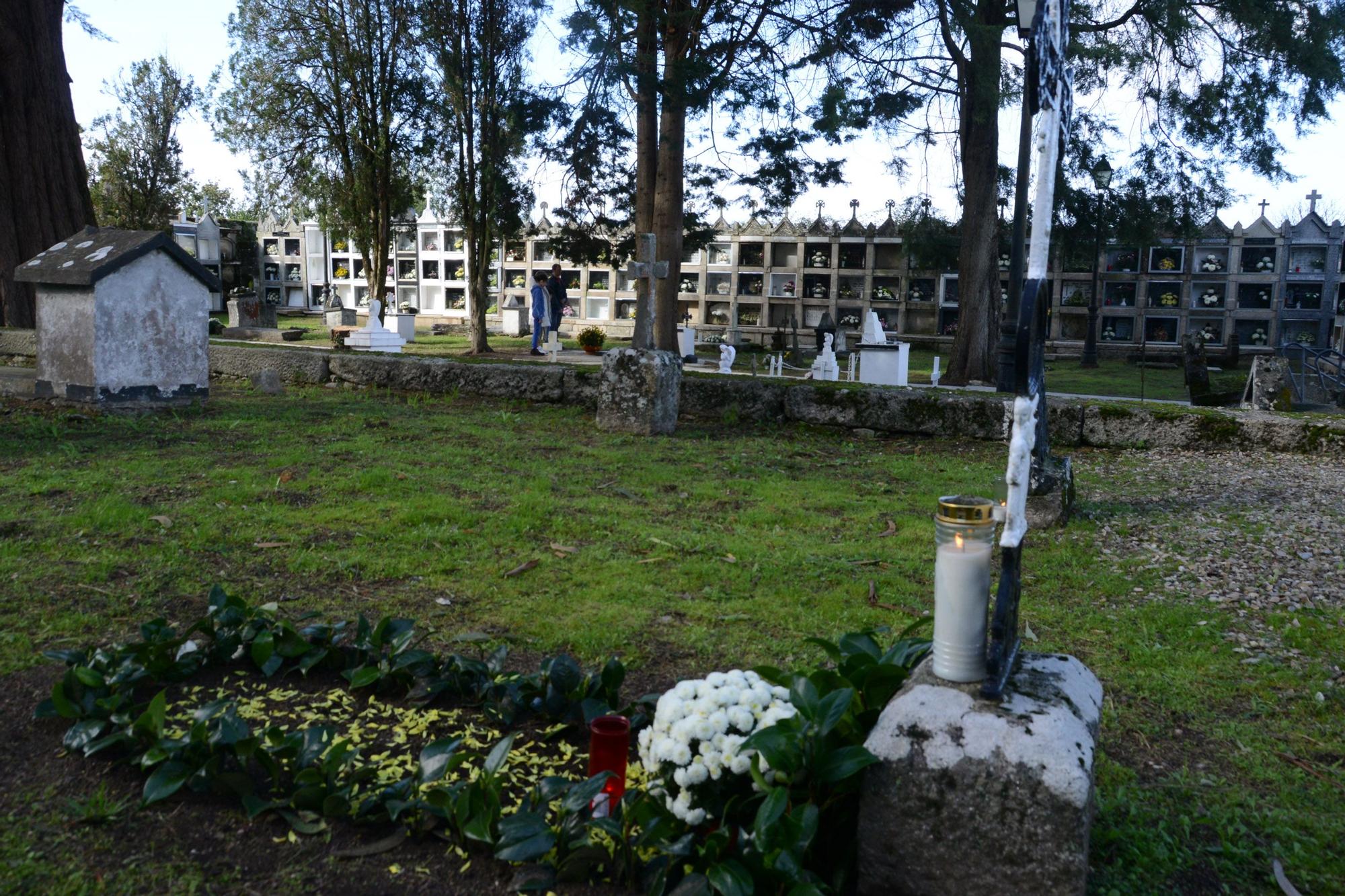 Día de Todos los Santos en O Morrazo. Cementerio de Beluso