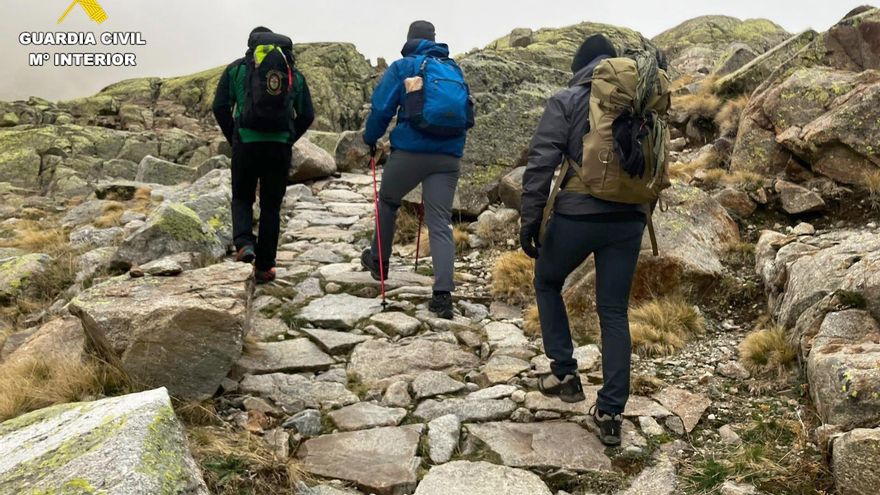 El GREIM rescata a dos montañeros en la Holla Antón, en Zapardiel de la Ribera (Ávila)