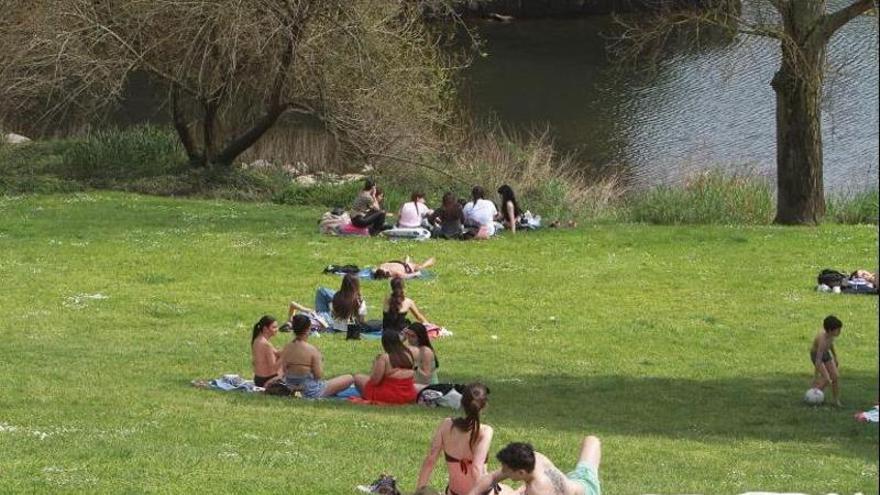 El calor intenso llega a Valdeorras: alerta amarilla y consejos de salud para evitar golpes de calor