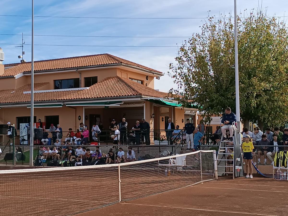 Gran ambiente en La Plana Sport Castellón.