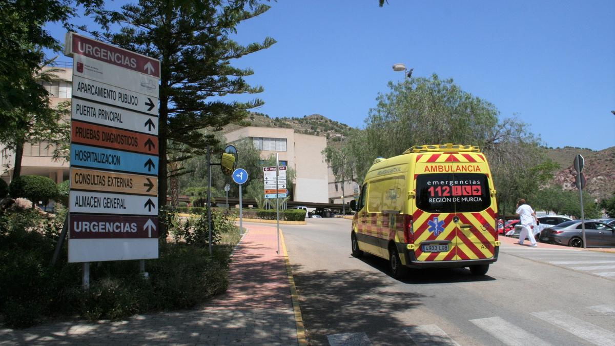 Entrada del Hospital Rafael Méndez.