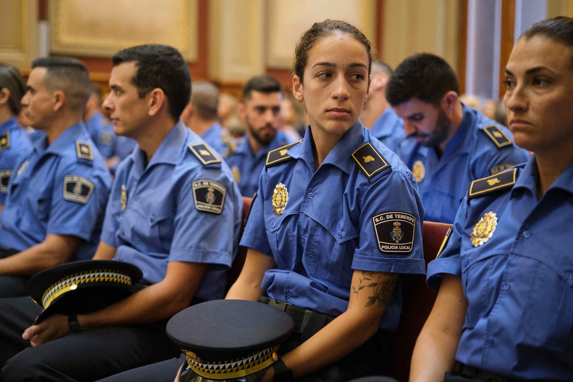 Toma posesión 30 nuevos agentes de la Policía Local Santa Cruz