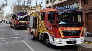 Dos menores atendidos por inhalación de humo en un incendio de Orpesa