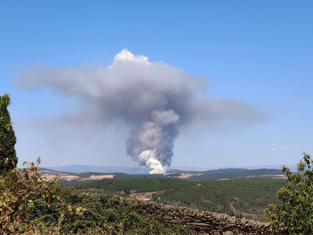Incendio en Portugal visto desde Nuez