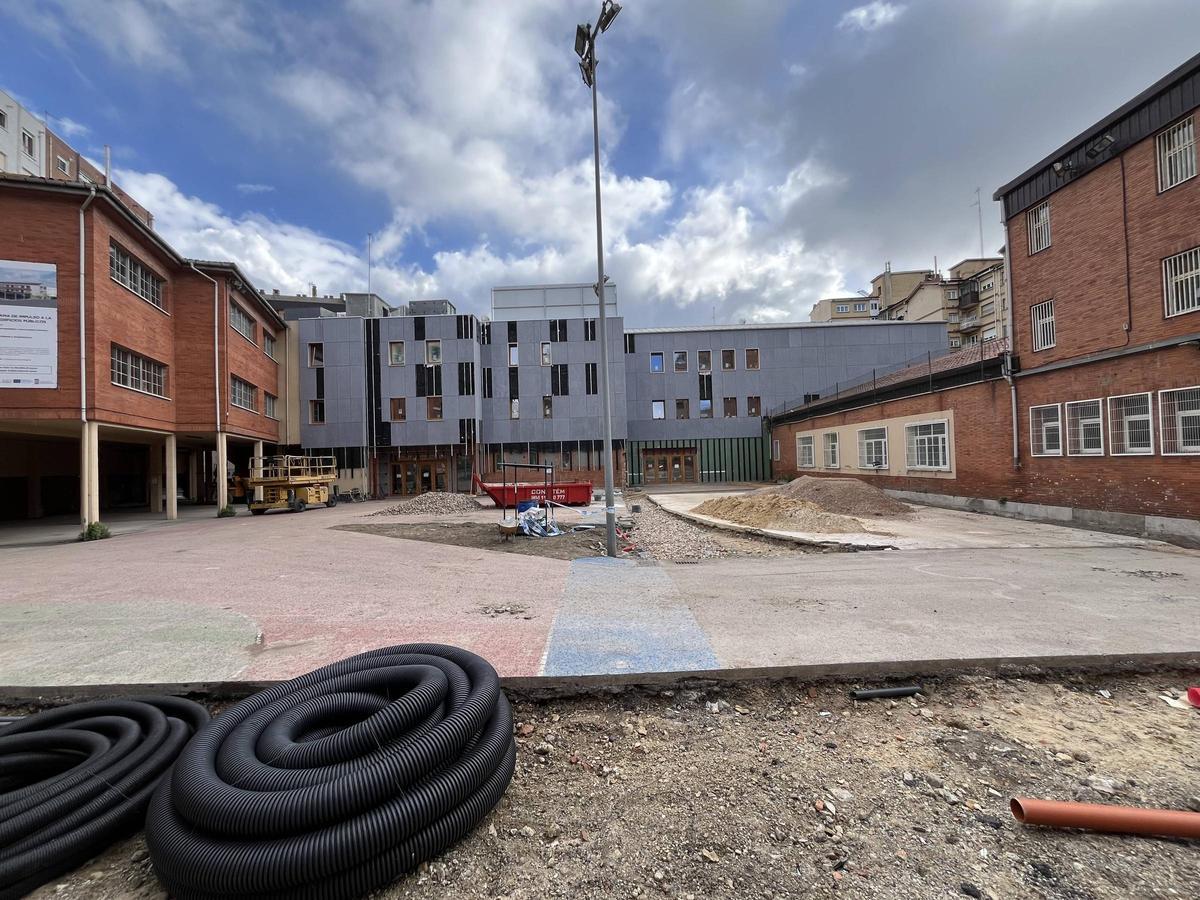 El avance de las obras en el colegio Los Campos de Gijón, en imágenes