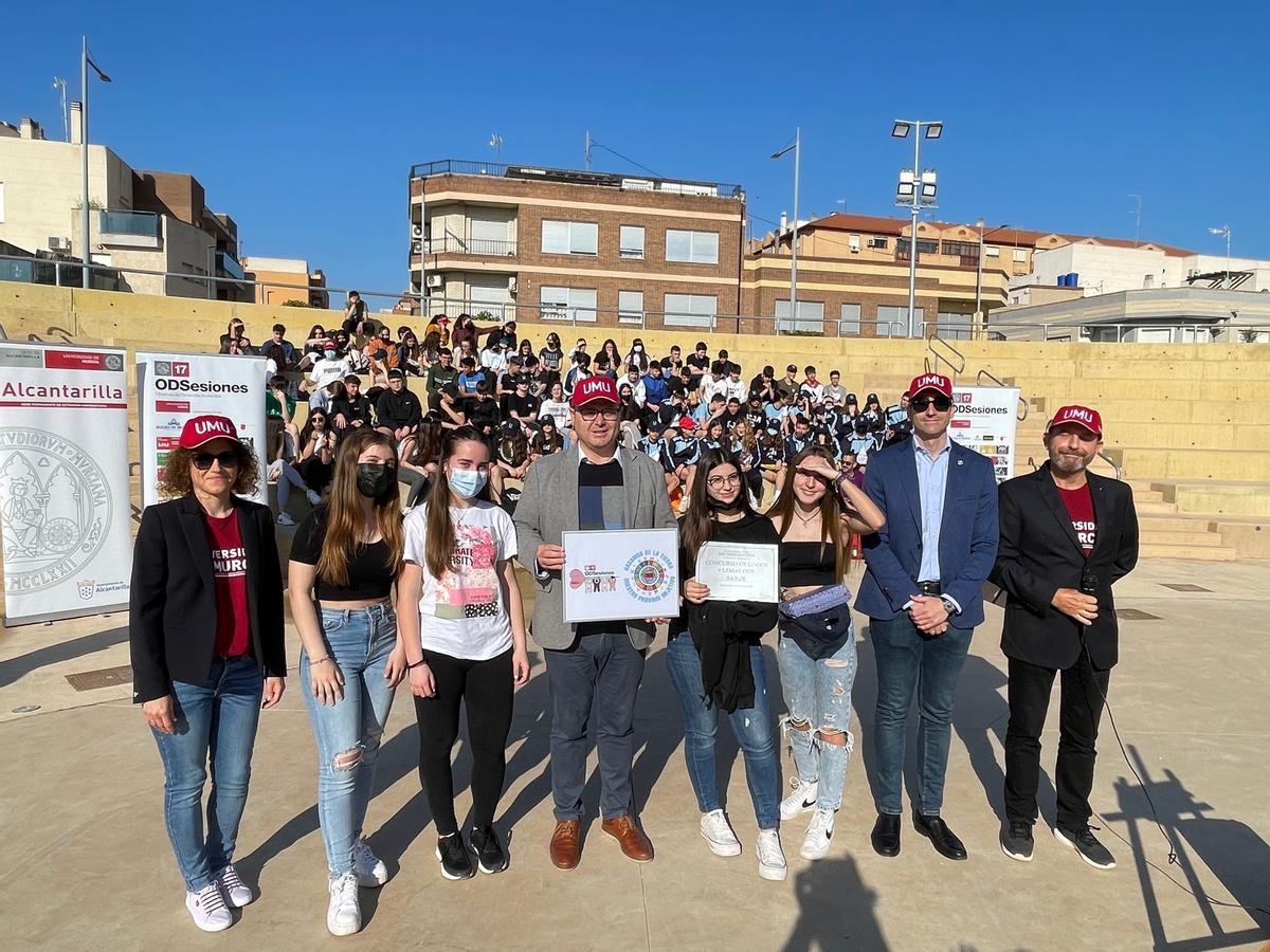 Las estudiantes del IES SANJE ganaron el premio de este concurso promovido por la SP de Alcantarilla de la UMU y ODSesiones