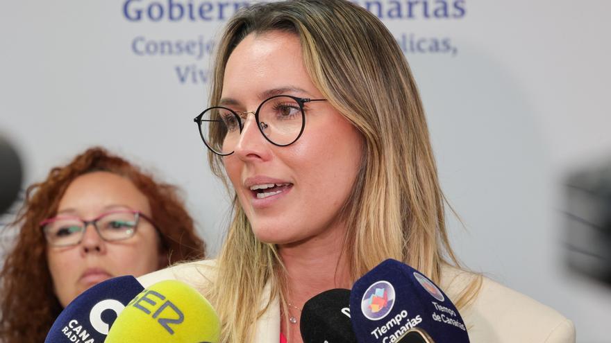 Canarias insta a Madrid a cumplir el REF en las ayudas al transporte