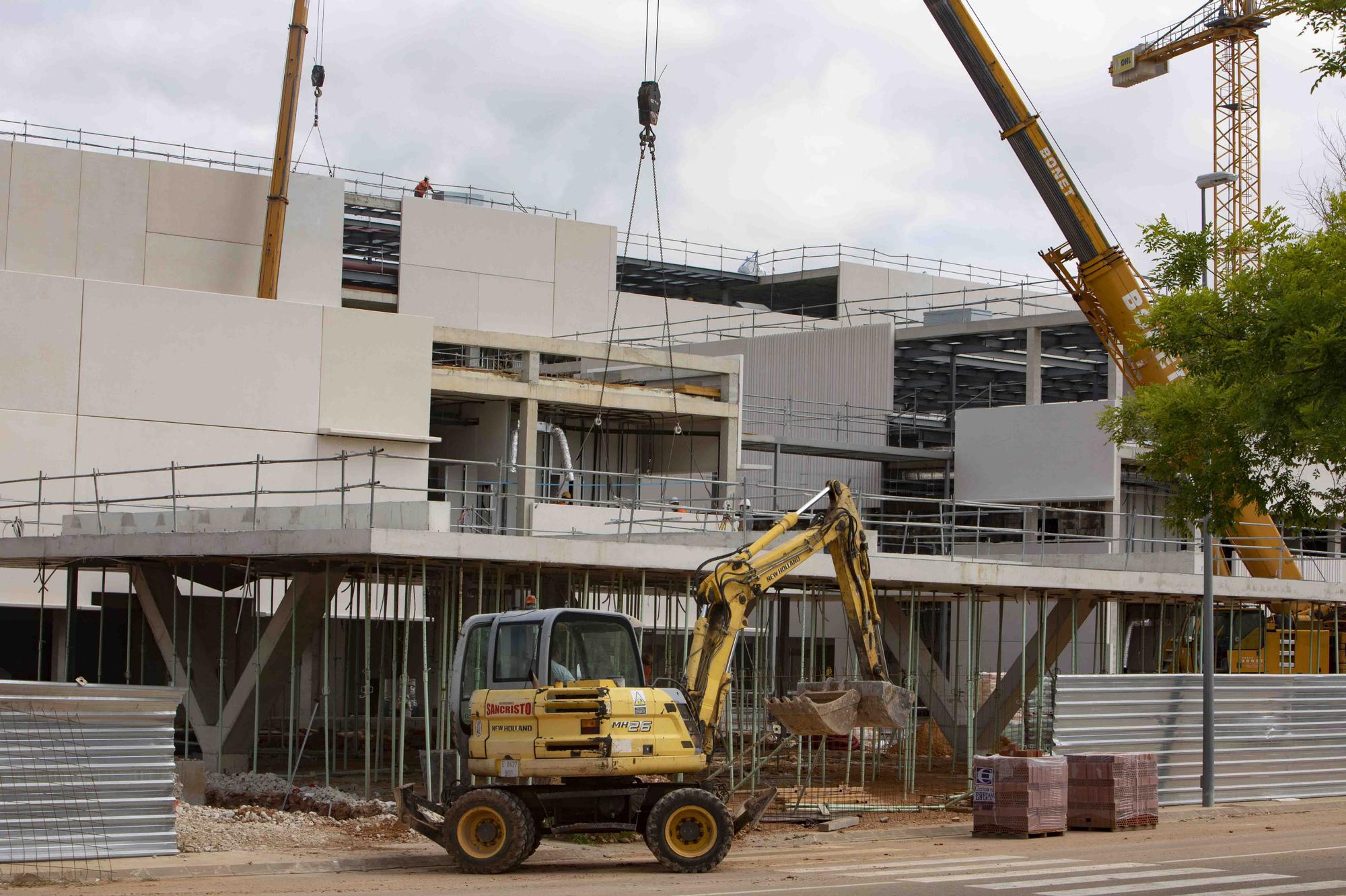 La construcción del nuevo hospital de Ontinyent sigue a buen ritmo.